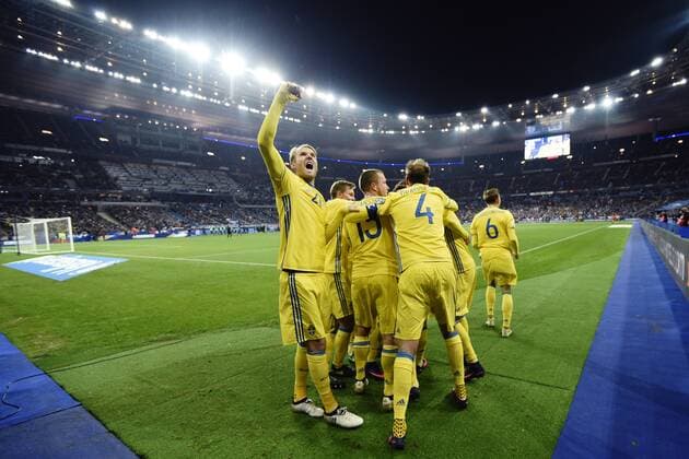 Fußball, WM Quali, Frankreich - Schweden 161111 Schwedens Ola Toivonen Emil Forsberg 0-1 Fußball WM-Quali Frankreich vs Schweden am 11. November 2016 in Saint-Denis  Copyright: PETTERxARVIDSON BB161111PA080