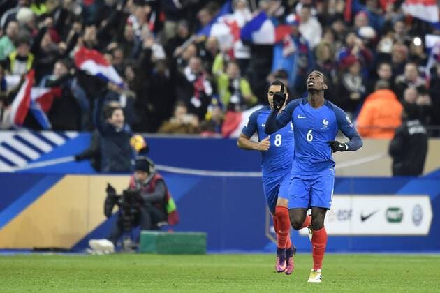Fußball, WM Quali, Frankreich - Schweden 161111 Frankrikes Paul Pogba jublar efter att han har gjort 1-1 Frankreich - Schweden Nationalteam Länderspiel WM Quali Paris  Copyright: PETTERxARVIDSON BB161111PA094