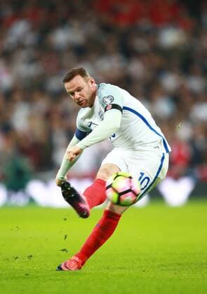 England v Scotland - FIFA World Cup WM Weltmeisterschaft Fussball 2018 Qualifier . . London, UK . . 11.11.2016 Wayne Rooney (E) 