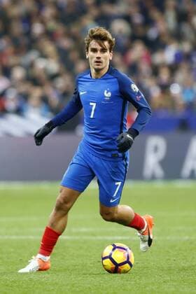 November 11, 2016 - Paris, France - Antoine Griezmann of France in action during the 2018 World Cup group A qualifying football match between France and Sweden at the Stade de France in Saint-Denis, north of Paris, on November 11, 2016. France won 2-1. France v Sweden - FIFA 2018 World Cup Qualifier  - ZUMAn230 20161111_zaa_n230_377