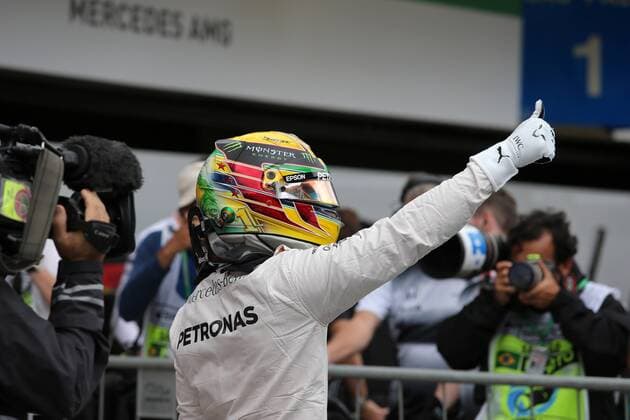 Formel 1, GP Brasilien Brazilian Grand Prix, Sao Paulo 10 - 13 November 2016 12.11.2016 - Qualifying, Lewis Hamilton (GBR) Mercedes AMG F1 W07 Hybrid pole position 