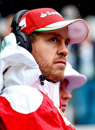 Sebastian Vettel (Scuderia Ferrari)mit Kopfhoerern der Firma Marshall im Regen, Grosser Preis von Brasilien 2016, Motorsport, Formel 1, 13.11.2016, Interlagos Copyright: xAndre Eibner-Pressefotox EP_JAE