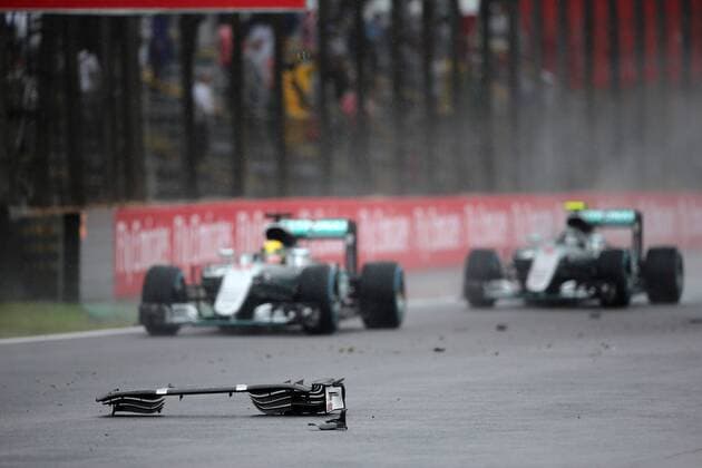 Brazilian Grand Prix, Sao Paulo 10 - 13 November 2016 13.11.2016 - Race, Lewis Hamilton (GBR) Mercedes AMG F1 W07 Hybrid and Nico Rosberg (GER) Mercedes AMG F1 W07 Hybrid 