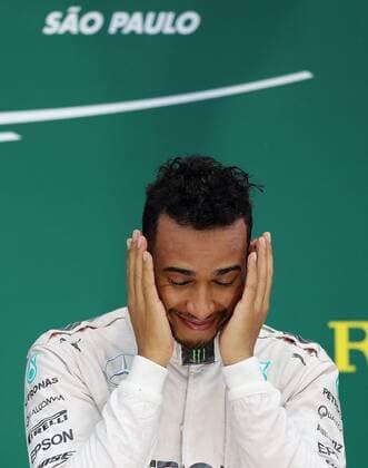 Grande Pr?mio do Brasil de F?rmula 1 2016 SÃO PAULO, SP - 13.11.2016: GRANDE PRÊMIO DO BRASIL DE FÓRMULA 1 2016 - Lewis Hamilton (GBR) Mercedes AMG Petronas F1 Team celebrates victory during the Brazil Grand Prix Formula 1 in 2016 held at the Interlagos Circuit on Sunday. (Photo: Rodolfo Buhrer La Imagem Fotoarena) x1229657x  RodolfoxBuhrer