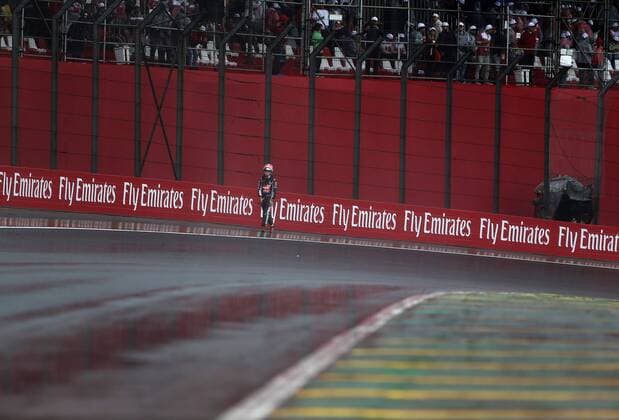 Brazilian Grand Prix, Sao Paulo 10 - 13 November 2016 13.11.2016 - Race, Romain Grosjean (FRA) Haas F1 Team VF-16 retires from the race 