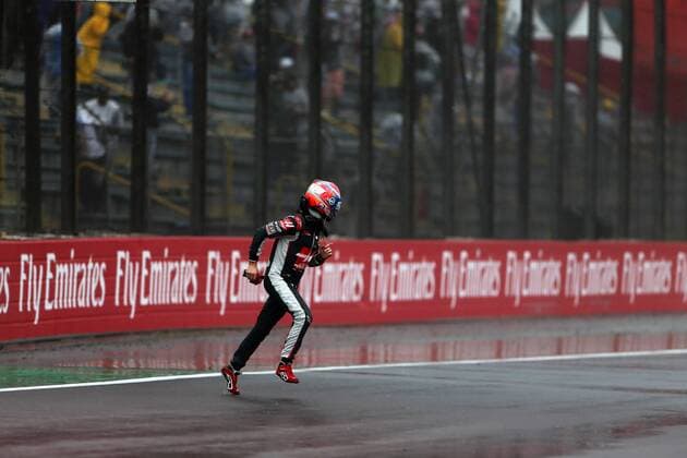 Brazilian Grand Prix, Sao Paulo 10 - 13 November 2016 13.11.2016 - Race, Romain Grosjean (FRA) Haas F1 Team VF-16 retires from the race 