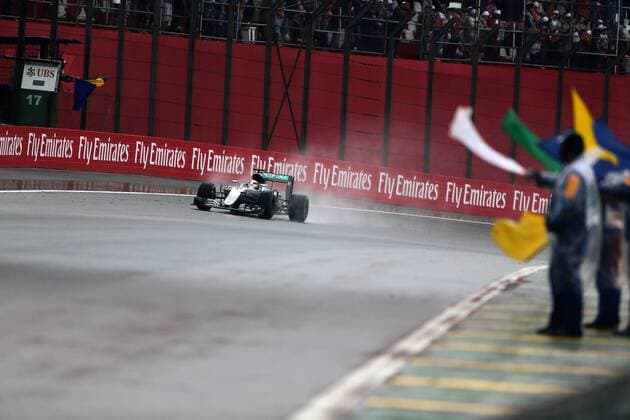 Brazilian Grand Prix, Sao Paulo 10 - 13 November 2016 13.11.2016 - Race, Lewis Hamilton (GBR) Mercedes AMG F1 W07 Hybrid race winner 
