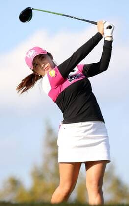 Lee Bo Mee wins Ito En Ladies golf tournament S. Korea s Lee Bo Mee drives off the tee on the 16th hole during the final round of the Ito En Ladies golf tournament at the Great Island Club in Chiba, near Tokyo, on Nov. 13, 2016. Lee beat Japan s Ritsuko Ryu in a playoff to capture her fifth title of the season. 