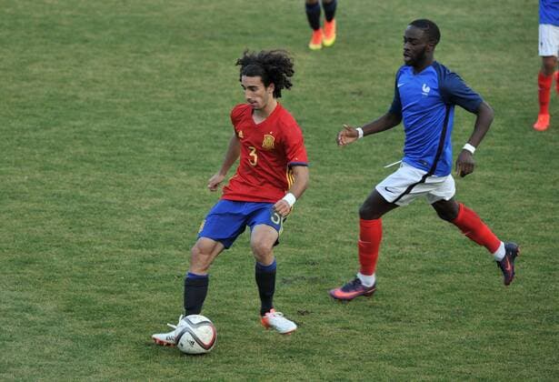 14.11.2016 Spain s Cucu (L) vies with N.Ikone of France during the U19 International tournament between Spain and France in Tbilisi, Georgia, Nov.14, 2016. Spain won 2-0.) (SP)GEORGIA-TBILISI-U19 INTERNATIONAL TOURNAMENT KulumbegashvilixTamuna 