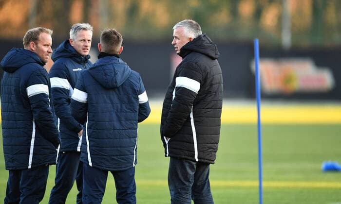 Fussball, Herren, Saison 2016 2017, 2. Bundesliga, 1. FC Union Berlin, Training, v. l. Co-Trainer Henrik Pedersen (1. FC Union), Trainer Jens Keller (1. FC Union Berlin), Co-Trainer Sebastian Bönig (1. FC Union), Präsident Dirk Zingler (1. FC Union), 14.11. 2016,