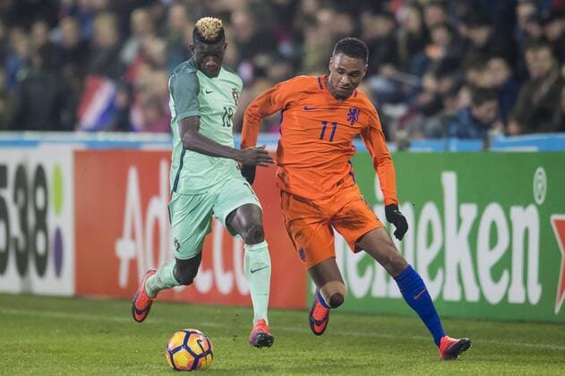 Fußball, U21 EM Quali, Niederlande - Portugal (L-R) Edgar Ie of Portugal U21 U 21 Patrick Joosten of The Netherlands U21during the friendly match between Netherlands U21 and Portugal U21 on November 15, 2016 at the Vijverberg in Doetinchem, The Netherlands. Netherlands U21 v Portugal U21 Friendly match 2016 2017 xVIxGerritxvanxKeulenxIVx 6585930