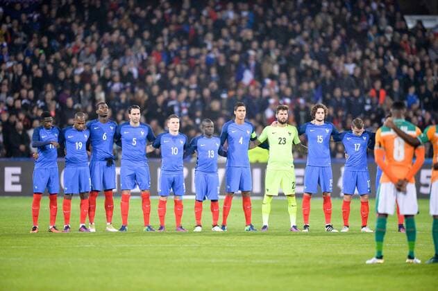 EQUIPE DE FRANCE DE FOOTBALL - MINUTE DE SILENCE EN HOMMAGE A LAURENT POKOU FOOTBALL : Frankreich - Elfenbeinküste Nationalteam Länderspiel - Testspiel - 15 11 2016 AnthonyBIBARD FEPx 