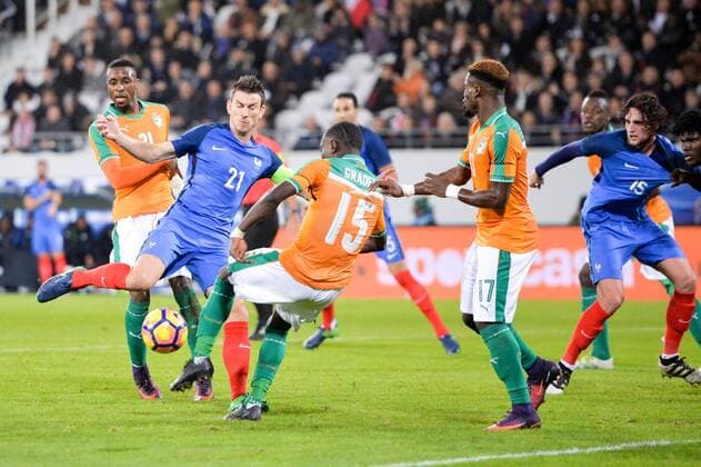 21 Laurent Koscielny (fra) - 21 Jonathan Kodjia (civ) FOOTBALL : Frankreich - Elfenbeinküste Nationalteam Länderspiel - Testspiel - 15 11 2016 AnthonyBIBARD FEPx 
