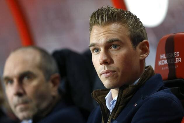 Tommy Stroot coach of FC Twenteduring the Women UEFA Champions League match between FC Twente and Barcelona at the Grolsch Veste on November 16, 2016 in Enschede, The Netherlands Women: Fc Twente v Barcelona Woman UEFA Champions League 2016 2017 xVIxPeterxLousxIVx 6591857