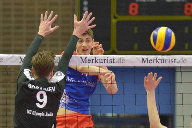 16.11.2016, xtkx, Volleyball 1.Bundesliga Herren, United Volleys - VCO Berlin, emspor, v.l. Egor Bogachev (VCO Berlin) , Tobias Krick (United Volleys) , Rüsselsheim