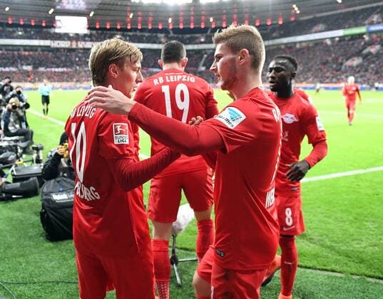 Bilder des Tages - SPORT 18.11.2016, xjhx, Fussball 1.Bundesliga, Bayer 04 Leverkusen - RB Leipzig, emspor, v.l. Emil Forsberg (RB Leipzig) celebrate the goal, Torjubel zum 2:2 Leverkusen