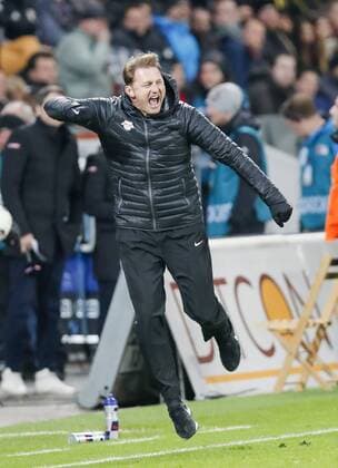 Ralph HASENHUETTL, RB L Trainer Jubel, Freude, Emotionen, Feiern, Lachen, jubelt, freuen, reisst die Arme hoch, ballt die Faust Schlussjubel BAYER 04 LEVERKUSEN - RB LEIPZIG Fussball 1. Bundesliga , Leverkusen, am 18.11.2016, 11.Spieltag, Saison 2016 2017, 1.Liga, 1.Bundesliga,