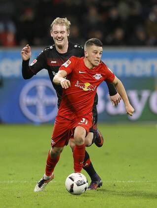 Foto : Julian Brandt ( Leverkusen ) gegen Diego Demme Fussball 1. Bundesliga , am Fr. 18.11.2016 Bayer 04 Leverkusen - Leipzig 2 - 3