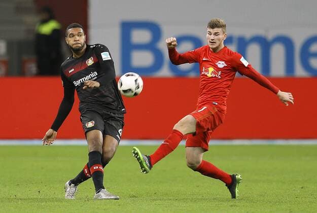 Foto : Jonathan Tah ( Leverkusen ) gegen Timo Werner , rechts Fussball 1. Bundesliga , am Fr. 18.11.2016 Bayer 04 Leverkusen - Leipzig 2 - 3