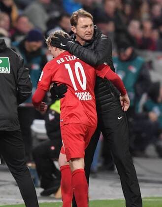 18.11.2016, Fussball GER, 1. Bundesliga Saison 2016 2017, 11. Spieltag, Bayer 04 Leverkusen - RB Leipzig 2:3, Trainer Ralph Hasenhuettl, Ralph Hasenhüttl (RB Leipzig), re., und Emil Forsberg (RB Leipzig)