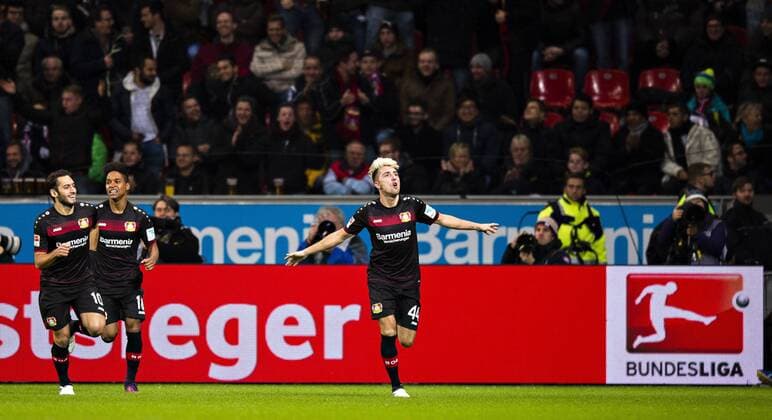 Leverkusen, 18.11.2016, BayArena Torjubel: Kevin Kampl (Bayer) Bayer Leverkusen - RB Leipzig mm
