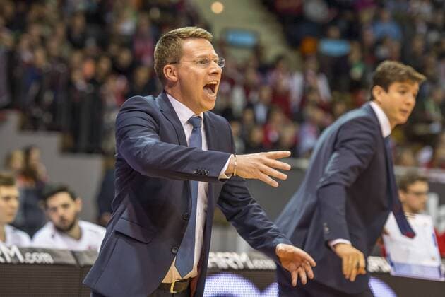 GER, BBL, FC Bayern Muenchen vs. Rasta Vechta 19.11.2016, Audi Dome, Muenchen, GER, BBL, FC Bayern Muenchen vs. Rasta Vechta, im Bild Andreas Wagner (Trainer Rasta Vechta) Foto © nordphoto Straubmeier nordphotox xStraubmeier