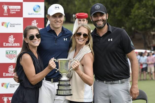 20.11.2016. Royal Sydney Golf Club, Sydney, Australia. Emirates Australian Open Golf 3rd Round. Jordan Spieth of the United States of America with his girlfriend and caddie after winning the tournament. xNigelxOwenx  ActionPlus11812152