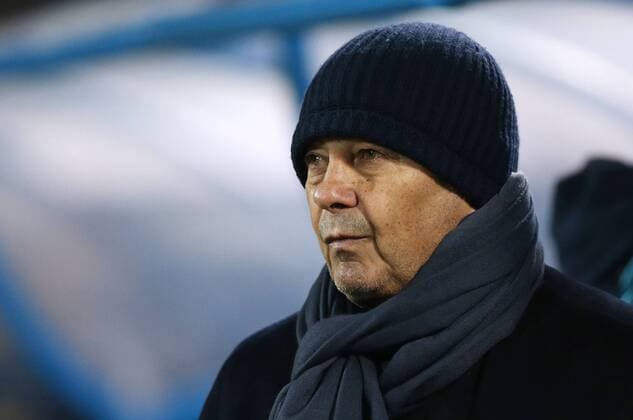 ST PETERSBURG, RUSSIA - NOVEMBER 20, 2016: Zenit St Petersburg s head coach Mircea Lucescu in the 2016-17 Season Russian Premier League Round 14 football match against Krylya Sovetov Samara at the Petrovsky Stadium. Peter Kovalev TASS  TS0383E9