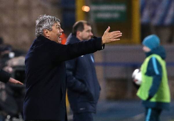ST PETERSBURG, RUSSIA - NOVEMBER 20, 2016: Zenit St Petersburg s head coach Mircea Lucescu in the 2016-17 Season Russian Premier League Round 14 football match against Krylya Sovetov Samara at the Petrovsky Stadium. FC Zenit St Petersburg won the game 3-1. Peter Kovalev TASS  TS038407