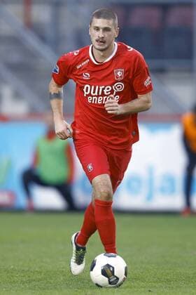 Mateusz Klich of FC Twenteduring the Dutch Eredivisie match between FC Twente and FC Utrecht at the Grolsch Veste on November 20, 2016 in Enschede, The Netherlands FC Twente v FC Utrecht Dutch Eredivisie 2016 2017 xVIxPeterxLousxIVx 6619220