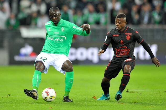 06 JEAN MICHAEL SERI (nice) - 12 Cheik MBENGUE (asse) FOOTBALL : Saint Etienne vs Nice - Ligue 1 - 20 11 2016 FEP 