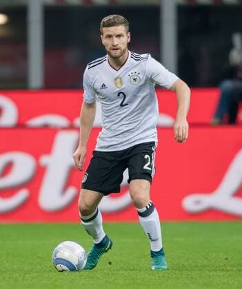15. November 2016: Mailand, Fussball Testspiel: Italien - Deutschland: Deutschlands Shkodran Mustafi am Ball.