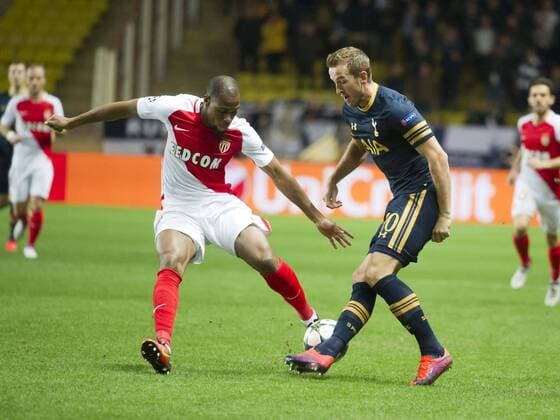 Fußball, CL, AS Monaco - Tottenham Hotspur Football - 2016 2017 UEFA Champions League - Group E: Tottenham Hotspur vs. AS Monaco Harry Kane of Tottenham Hotspurs attacks at the Stade Louis II in Monaco colorsport winston bynorth 