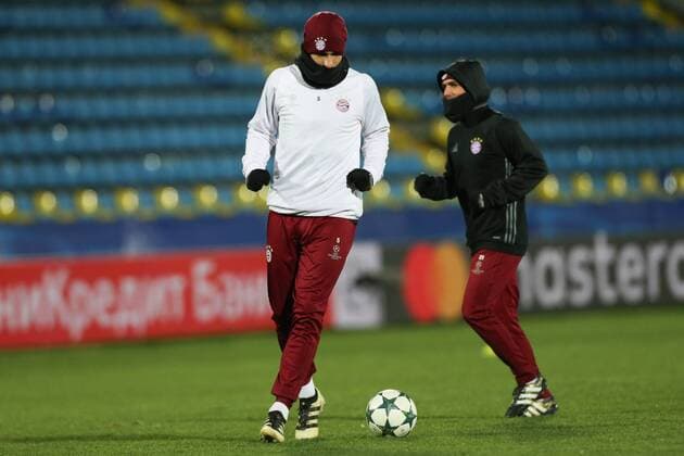 Bilder des Tages - SPORT Fußball, CL, Bayern München Training November 22, 2016 - Rostov-On-Don, Russia - Mats Hummels of FC Bayern Munich during a training session prior to the Champions League Group D soccer match between FC Bayern Munich and FC Rostov, at Olimp 2 Stadium in Rostov-on-Don, Russia on Novemberr 22, 2016. FC Bayern Muenchen - Training & press conference PK Pressekonferenz  - ZUMAn230 20161122_zaa_n230_093