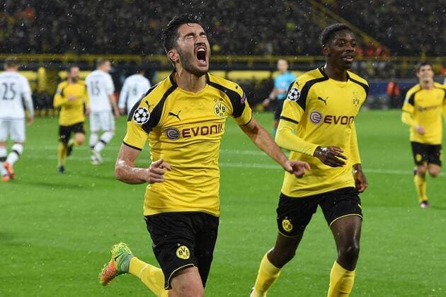 Fußball Champions League Gruppenphase 5. Spieltag Borussia Dortmund - Legia Warschau am 22.11.2016 im Signal Iduna Park in Dortmund Torjubel zum 3:1 durch Nuri Sahin ( Dortmund ) xRx