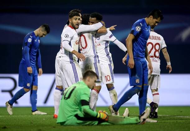 Bilder des Tages - SPORT Fußball, CL, Dinamo Zagreb - Olympique Lyon UEFA Champions League, GNK Dinamo vs. Olympique Lyonnais 22.11.2016., Maksimir Stadium, Zagreb, Croatia - UEFA Champions League, Group H, Round 5, GNK Dinamo vs. Olympique Lyonnais.  IgorxKralj PIXSELL