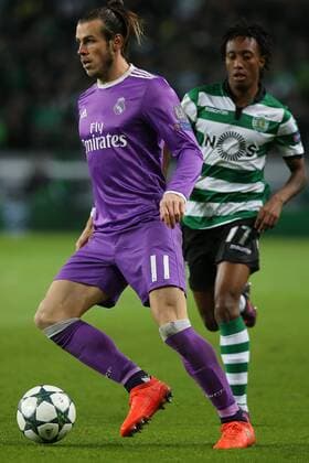 November 22, 2016 - Lisbon, Aveiro, Portugal - Real Madrids forward Gareth Bale from Wales in action during the UEFA Champions League match between Sporting Clube de Portugal and Real Madrid at Estadio Jose Alvalade on November 22, 2016 in Lisbon, Portugal. Sporting CP v Real Madrid - UEFA Champions League 2016 17  - ZUMAn230 20161122_zaa_n230_420