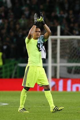 November 22, 2016 - Lisbon, Aveiro, Portugal - Real Madrids goalkeeper Keylor Navas from Costa Rica in action during the UEFA Champions League match between Sporting Clube de Portugal and Real Madrid at Estadio Jose Alvalade on November 22, 2016 in Lisbon, Portugal. Sporting CP v Real Madrid - UEFA Champions League 2016 17  - ZUMAn230 20161122_zaa_n230_450