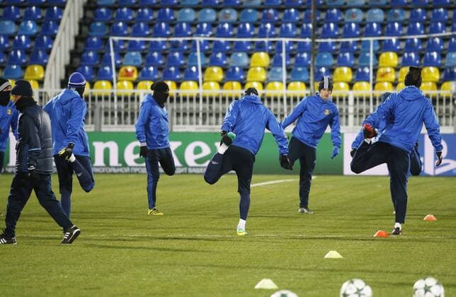 ROSTOV-ON-DON, RUSSIA - NOVEMBER 22, 2016: FC Rostov s players during a training session ahead of a UEFA Champions League Group D Round 5 football match against Bayern Munich. The game is scheduled for November 23, 2016. Valery Matytsin TASS  TS038775