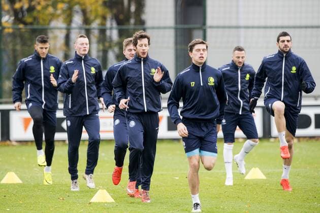 Fußball, EL, Training KAA Gent Gent s Rami Gershon, Gent s Rob Schoofs, Gent s Thomas Foket, Gent s Thomas Matton, Gent s Hannes Van der Bruggen, Gent s Danijel Milicevic and Gent s Stefan Mitrovic pictured in action during a training session of Belgian soccer team KAA Gent, Wednesday 23 November 2016, in Gent. Tomorrow Gent is playing the fifth game of the group stage of the Europa League competition against Portuguese team SC Braga, in the grou^p H. JASPERxJACOBS x04981090x