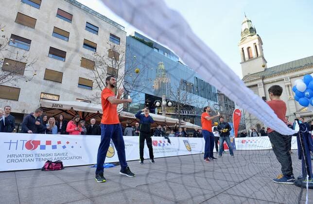 Kid s day of Croatian tennis national team Nationalteam 23.11.2016., Croatia, Zagreb - Kid s day of Croatian tennis national team on the eve of the final match of the Davis Cup against Argentina. Marin Cilic.  MarkoxLukunic PIXSELL