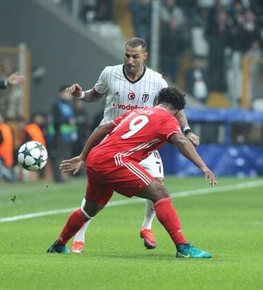 UEFA Champions League Group B match between Besiktas and Benfica at Vodafone Arena in Istanbul , Turkey ,November 23 , 2016. Pictured Ricardo Quaresma of Besiktas and Eliseu 19 of Benfica. 