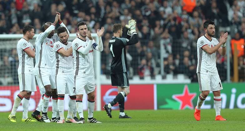 UEFA Champions League Group B match between Besiktas and Benfica at Vodafone Arena in Istanbul , Turkey ,November 23 , 2016. Pictured: Besiktas players unhappy in half time. 