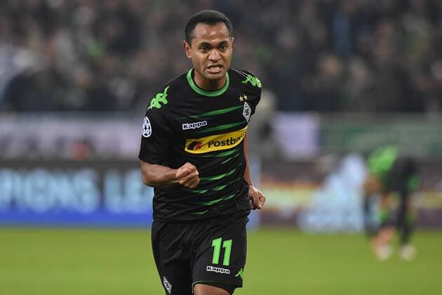 Fußball Champions League Gruppenphase 5. Spieltag Borussia Mönchengladbach - Manchester City am 23.11.2016 im Borussia-Park in Mönchengladbach Torjubel zum 1:0 durch Raffael ( Mönchengladbach ) xRx