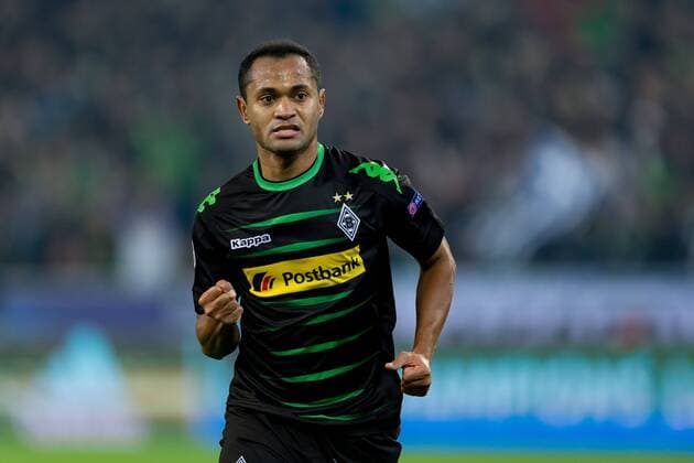 Moenchengladbach, Germany 23.11.2016, UEFA Champions League - 2016 17 Season, Group C - Matchday 5, Borussia Moenchengladbach - Manchester City FC, Raffael (Moenchengladbach) jubelt nach dem seinem treffer ( DeFodi001