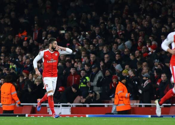 23.11.2016. Emirates Stadium, London, England. UEFA Champions League Football. Arsenal versus Paris Saint Germain. Arsenal Forward Olivier Giroud scores from the spot, and celebrates as he levels the score, 1-1 xMarkxKertonx  ActionPlus11813107