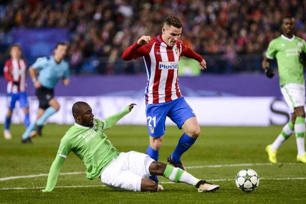 Atletico de Madrid s player Kevin Gameiro and PSV Eindhoven s player Jetro Willems and Unai Bustinza during a match of La Liga at Santiago Bernabeu Stadium in Madrid. November 06, Spain. 2016.  (20161123010)