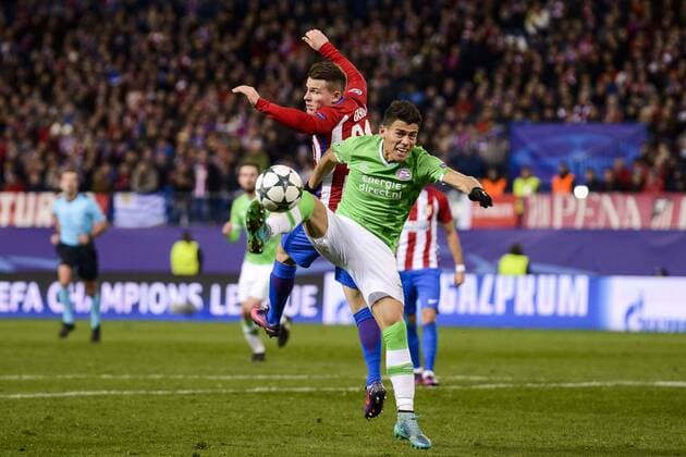 Atletico de Madrid s player Kevin Gameiro and PSV Eindhoven s player Hector Moreno during a match of La Liga at Santiago Bernabeu Stadium in Madrid. November 06, Spain. 2016.  (20161123023)