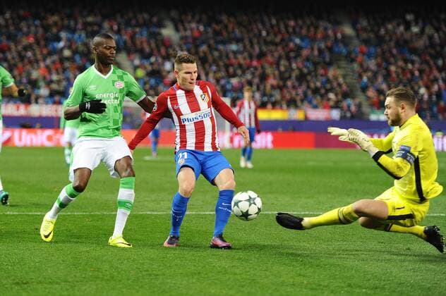 MADRID,SPAIN: Gameiro, 21 of Atletico de Madrid during the UEFA Champions League Group D match between Atletico de Madrid and PSV Einhoven at Estadio Vicente Calderon on 23 11 2016, in MADRID, SPAIN. Photo by Sonia Canada Cordon Press  xSoniaxCanadax xx