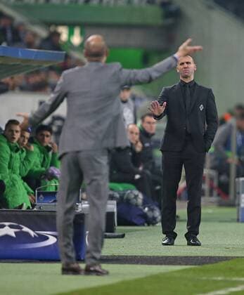 23.11.2016, Fussball UEFA Champions League 2016 2017, Gruppenphase, 5.Spieltag, Borussia Mönchengladbach - Manchester City, im Borussia-Park Mönchengladbach. v.l. Trainer Pep Guardiola (Manchester City) und Trainer Andre Schubert (Gladbach) 